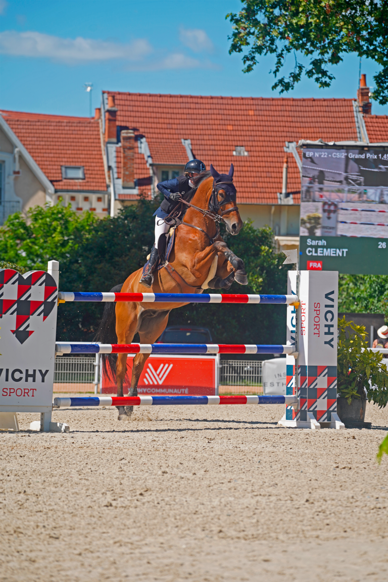 jumping vichy